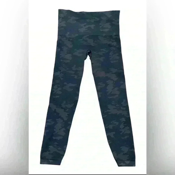 SPANX LOOK AT ME NOW CAMO LEGGINGS SIZE XL - Picture 3 of 5